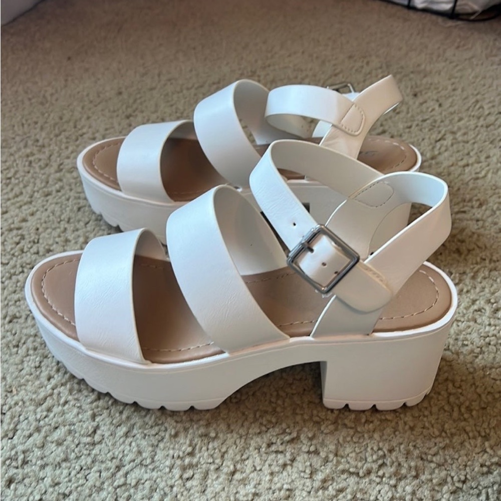 White Strappy Platform Sandals with Buckle